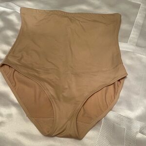 Maidenform Beige Shapewear